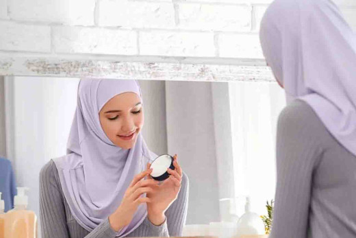 GoNews.co Rahasia Kulit Sehat Selama Puasa: Cegah Dehidrasi dengan Skincare dan Pola Makan Sehat