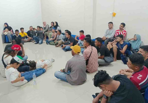 GoNews.co Polisi Amankan 37 PMI Ilegal dan 1 Warga Bangladesh di Dumai