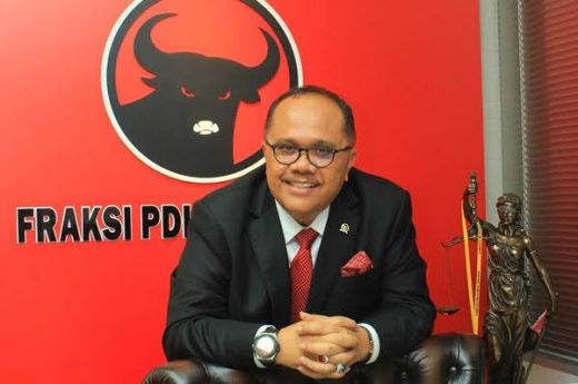 Blunder Kader PDIP, Kasus Penyadapan Setya Novanto Dibilang Menyalahi Aturan, Sementara Penyadapan Ketua MUI Tidak Salah