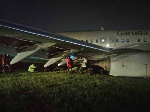 Breaking News: Pesawat Garuda B 737 NG Tujuan Jogja, Tergelincir di Bandara Adi Sutjipto