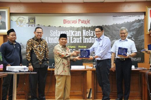 Fraksi PKS Rekomendasikan Empat Hal Kepada Menteri Susi untuk Menyelamatkan Nelayan dan Laut Indonesia
