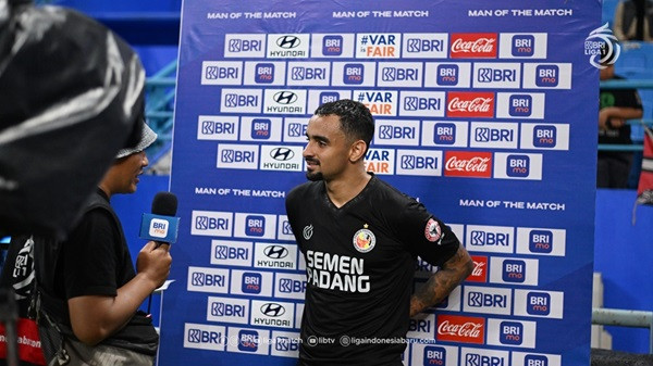 Bruno Gomes Jadi Pahlawan Semen Padang