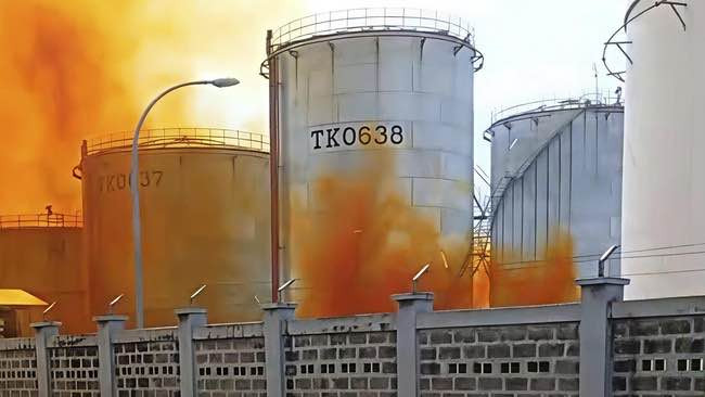 Cilegon Mencekam, Asap Oranye PT Vopak Indonesia Paksa Warga Hirup Gas Kimia