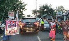 Disambut Salam Dua Jari dari Pendukung Prabowo, Maruf Amin Batal Ziarah di Madura