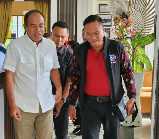 Mantan Juara Dunia asal Spanyol Berikan Pelatihan Pelatih Anggar di Bali