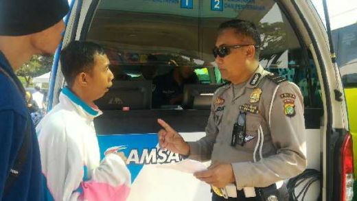 May Day, Polisi Adakan Service dan Layanan SIM Keliling Gratis di Cikarang