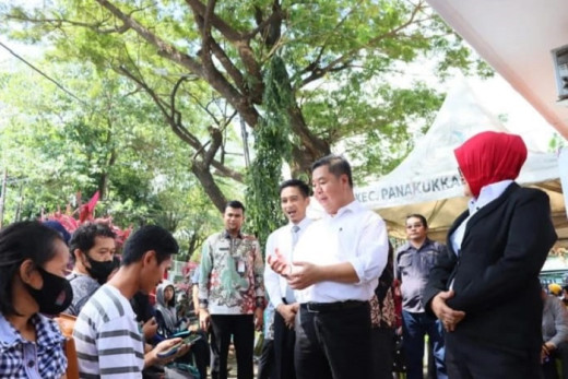 Pastikan Layanan Dukcapil Kian Meningkat, Ini yang Dilakukan Dirjen Teguh di Makassar