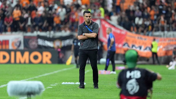Kontrak Carlos Pena Berakhir, Mohamad Prapanca: Persija Butuh Perubahan Segera