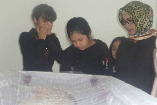 Keluarga Yana Zein Jual Mobil untuk Biayai Pemakaman