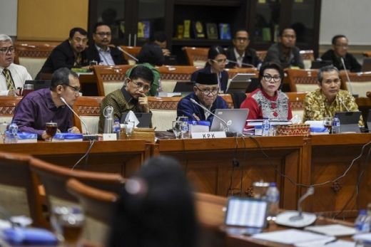 Rapat di DPR, KPK Singgung Kasus Lahan DL Sitorus