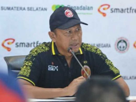 Mitra Kukar Resmi Kontrak Rahmad Dharmawan