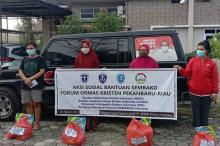 Bantuan PPKM Tak Kunjung Turun, Ormas Kristen Riau Bagikan Paket Sembako