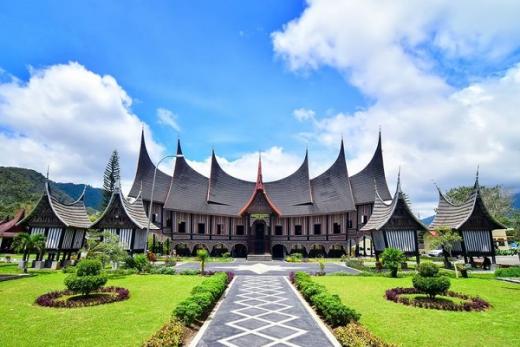 Demi Lindungi Warga, DPR Minta Tempat Wisata Terapkan Prokes Ketat