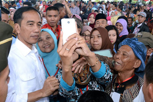 Jokowi Mania Joman Sentil Projo: Jokowi 3 Periode Balik ke Orba, Produk Haram