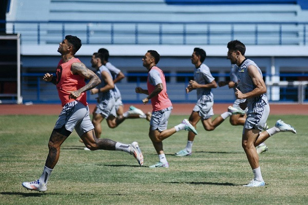 Evaluasi Persib Bandung Jelang Laga Klasik Lawan PSM Makassar