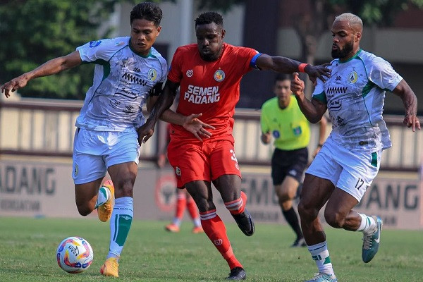 Cedera Hamstring, Striket Semen Padang Kenneth Ngwoke Istirahat 10 Hari