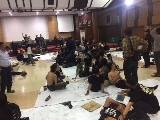 Korban Demo Di Depan DPRD Jabar Mencapai 431 Orang