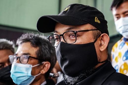Novel Baswedan: Alhamdulillah, Kami Berhenti dengan Hormat