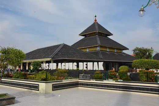 GoNews.co Masjid Demak, wakaf dari Raden