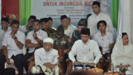Viral... Yang Datang Petahana, Tapi Doa KH Maimoen Zubair untuk Prabowo