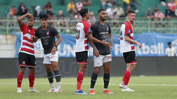 Persis Solo Terbenam di Dasar Klasemen