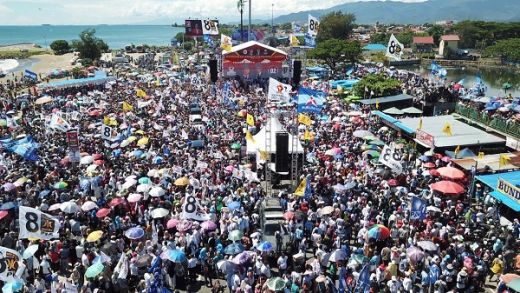 Parade Perahu Ramaikan Kampanye Terbuka Prabowo di Padang