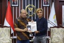 Sambangi Ketua DPD RI, Charly Van Houten Beberkan Rencana Perbaiki Sound System Masjid dan Musola di Indonesia