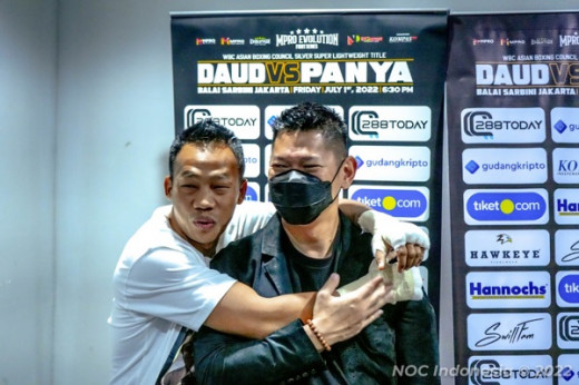 Okto Bangga Gairah Tinju Indonesia Bangkit Lagi
