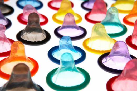 Prostitusi Online Homoseksual Anak, Polisi Temukan Ratusan Kondom di Rumah AR