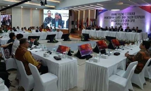 KPU Tetapkan 13 Anggota DPR RI dari Riau, Berikut Daftarnya