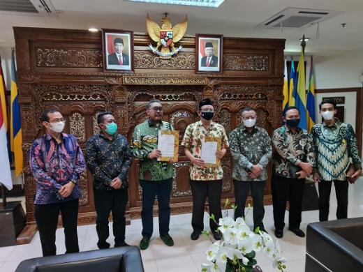 Belajar dari Unair, Gus Jazil Ingin Pesantren Dibekali Pendidikan Vokasi