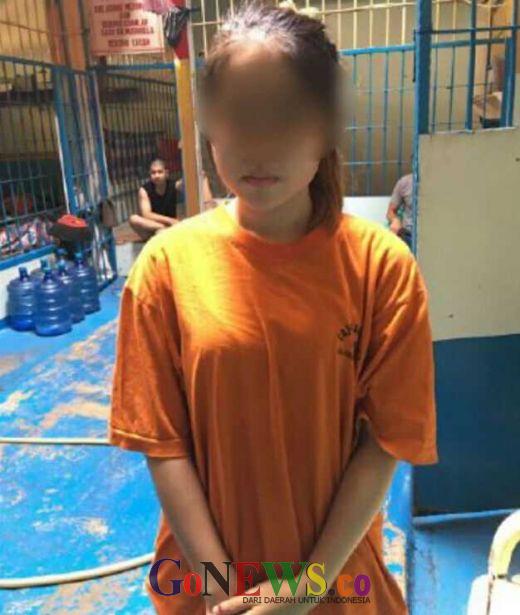 Terlibat Penjualan Manusia, Cewek Cantik Asal Tiongkok Ditangkap Polda Kalbar Bersama 3 Rekannya di Banten