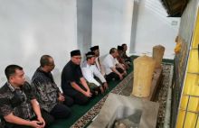 Hari ke-2 di Aceh, LaNyalla Ziarah ke Makam Ulama Syiah Kuala