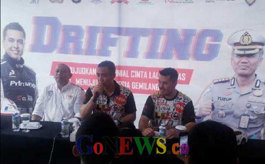Millennial Road Safety Festival 2019, Rifat Sungkar dan Dirlantas Polda Metro Jaya Gelar Aksi Drifting