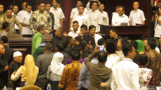 Buntut Rusuh di Paripurna DPD, Para Senator Saling Lapor ke Polisi