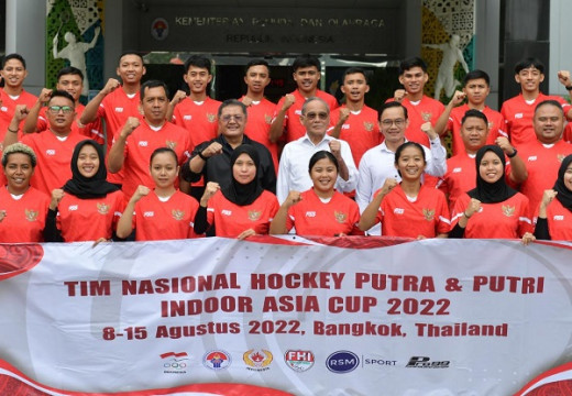 Plt Sesmenpora Lepas Timnas Hoki Indonesia ke Kejuaraan Hockey Indoor Asia Cup 2022