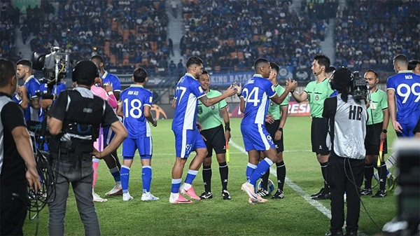 Igor Tolic Tetap Targetkan Kemenangan Lawan PSM di Laga Perdana