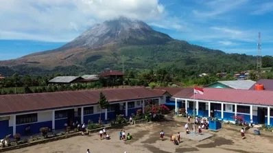 Warga Kuta Tengah Dilarang Masuk Zona Merah Erupsi Gunung Sinabung