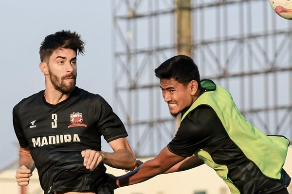 Pemain Madura United FC Dituntut Pembuktian di Lapangan