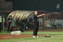 Pelatih Madura United Berharap Atmosfir di Bali Lebih Baik
