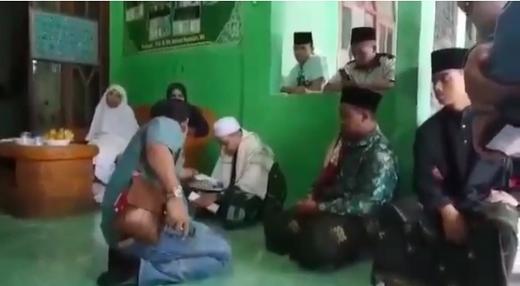 Tak Terima Anaknya Dikeluarkan dari Pesantren, Orangtua Murid Caci Maki Ustaz di Pekanbaru