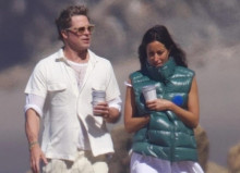 Brad Pitt Kepergok Jalan Bareng Ines De Ramon di Pantai Santa Barbara