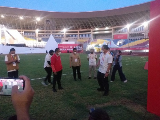 Rumput Stadion Manahan Solo Sedikit Rusak, Menpora Amalio: Kan Ada Kita Punya Ahli Lulusan Jerman