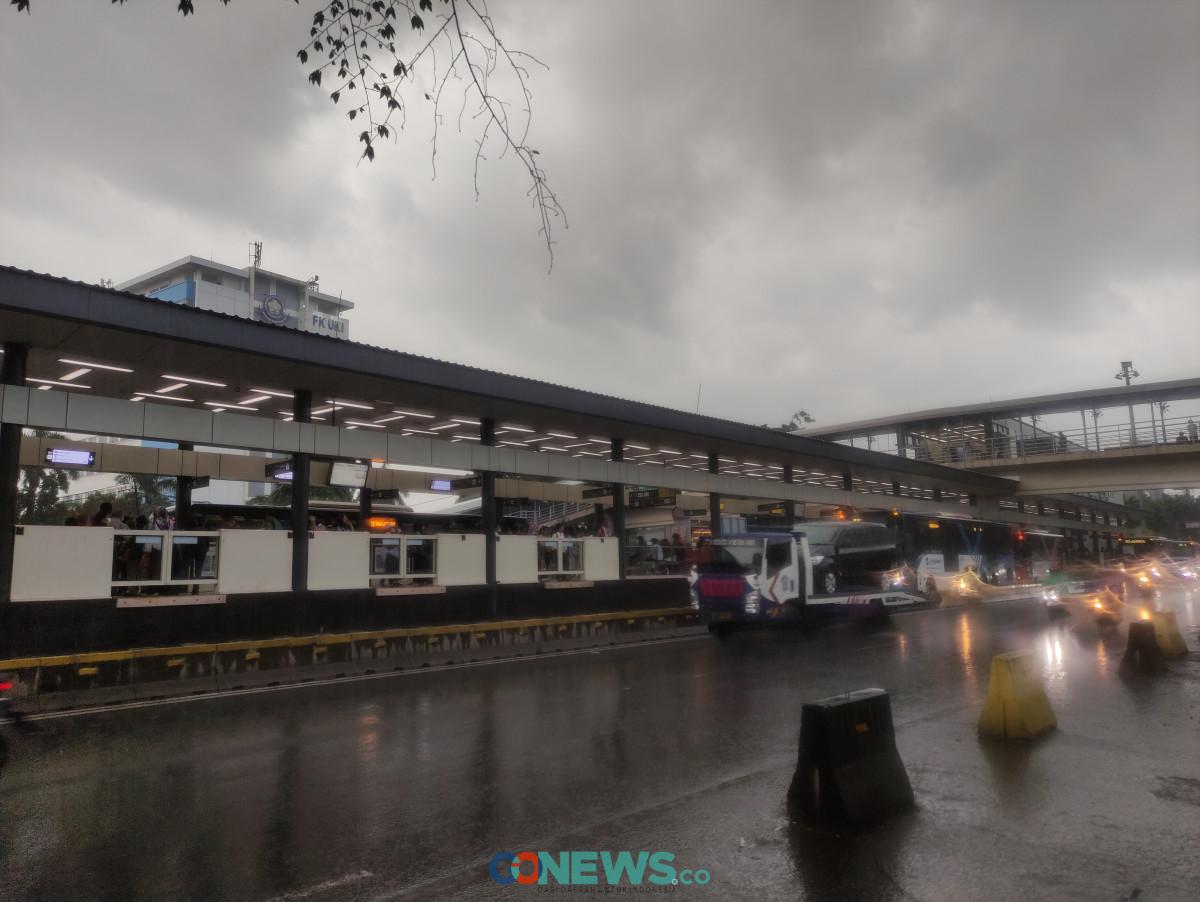 Rintik Hujan Diprediksi Basahi Jakarta Hari Ini