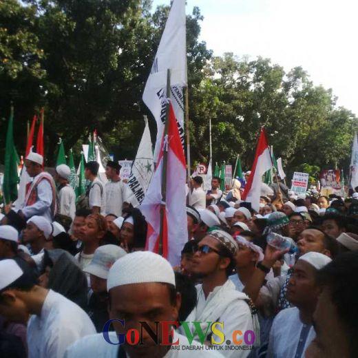 Kalau Ada Yang Menistakan Agama Islam Enaknya Diapain Hadirin? Gantung Ahok