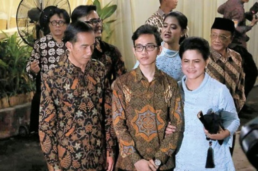 Ogah Mobil Listrik, Gibran Siap Dipecat dan Disanksi Jokowi