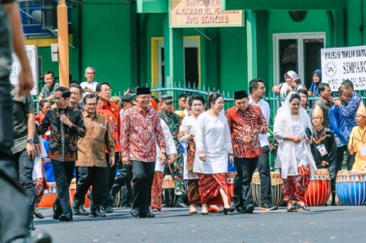 Presiden Jokowi Resmikan Monumen Fatmawati