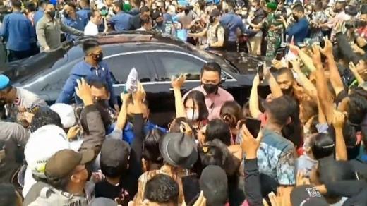 Kerumunan di Toba, Bukti Jokowi Gagal jadi Tauladan Patuh Prokes