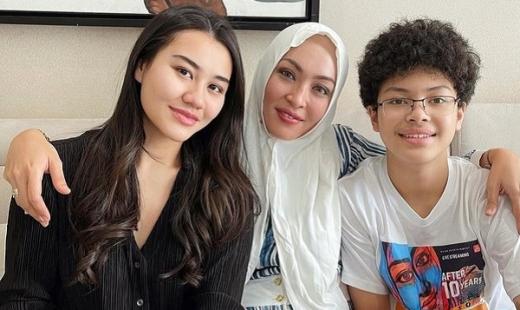 Aaliyah Massaid Unggah Foto Bersama Angelina Sondakh, Ibu Kandung Bilang Begini