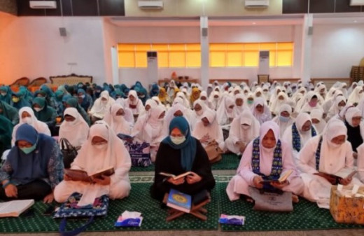 Tiga Organisasi yang Dipimpin Erna Rasyid Taufan Gelar Khataman Alquran